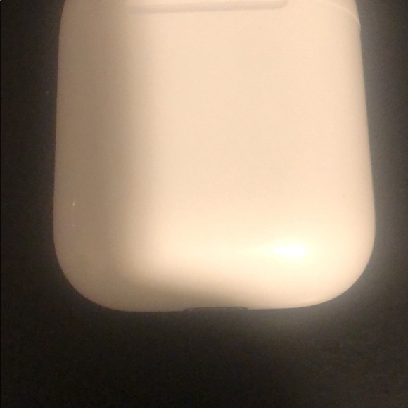AirPods gen 2 - Picture 3 of 3
